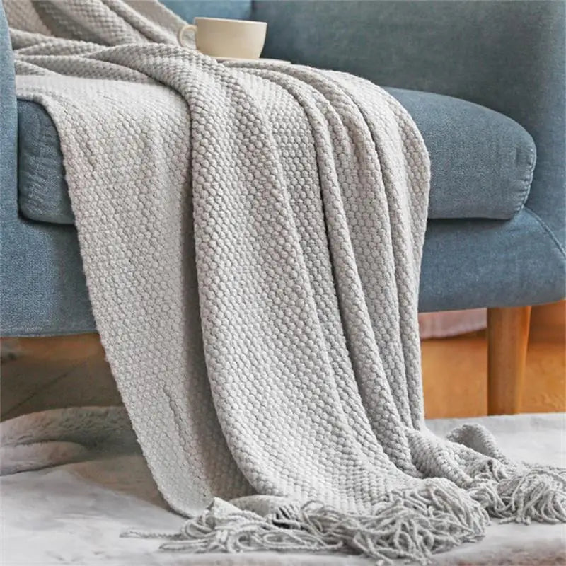 Nordic Knitted Throw Blanket — Soft Winter Plaid with Tassels