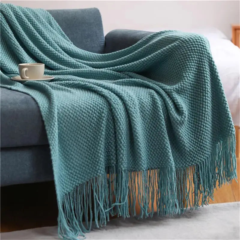 Nordic Knitted Throw Blanket — Soft Winter Plaid with Tassels