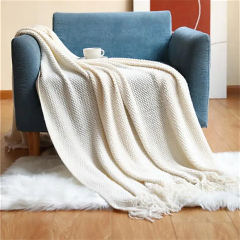 Nordic Knitted Throw Blanket — Soft Winter Plaid with Tassels