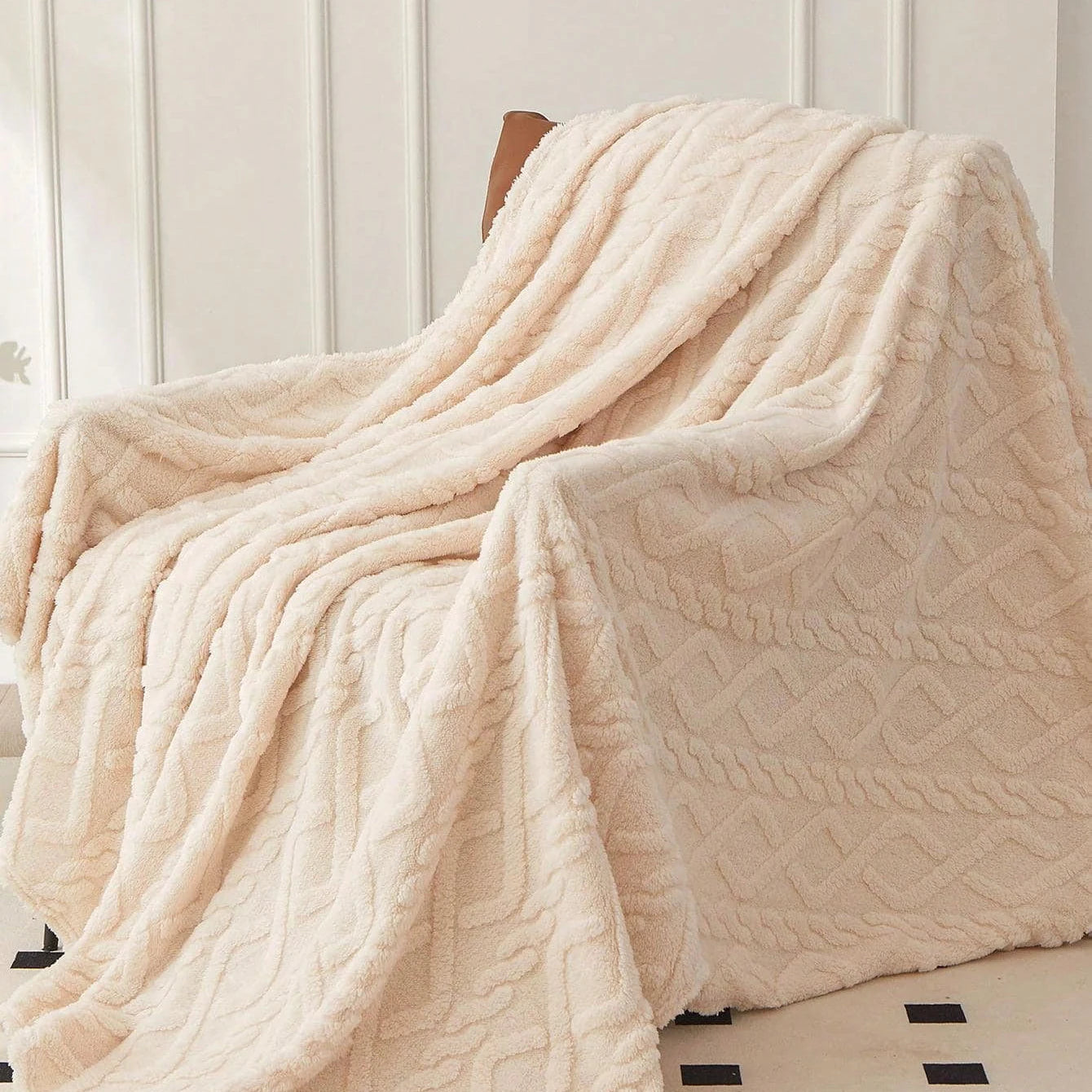 Coral Fleece Blanket — Lightweight Multi-Purpose Throw