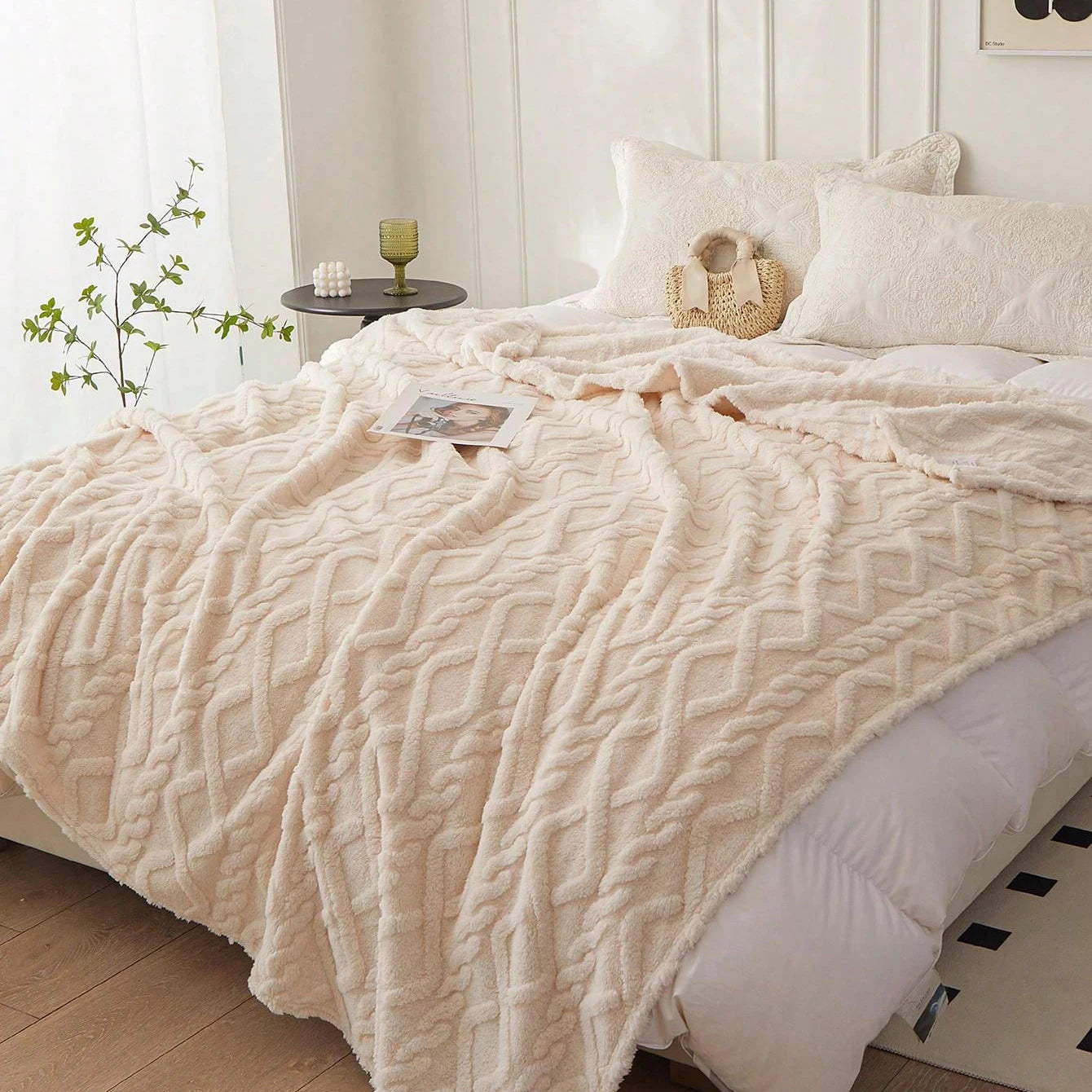 Coral Fleece Blanket — Lightweight Multi-Purpose Throw